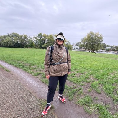 MyIsrael walker smiling en route